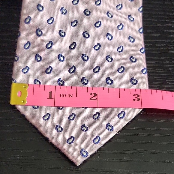 TOMMY HILFIGER Tie Pink Blue Pattern Paisley 100% Silk Classic Elegant - Picture 3 of 7